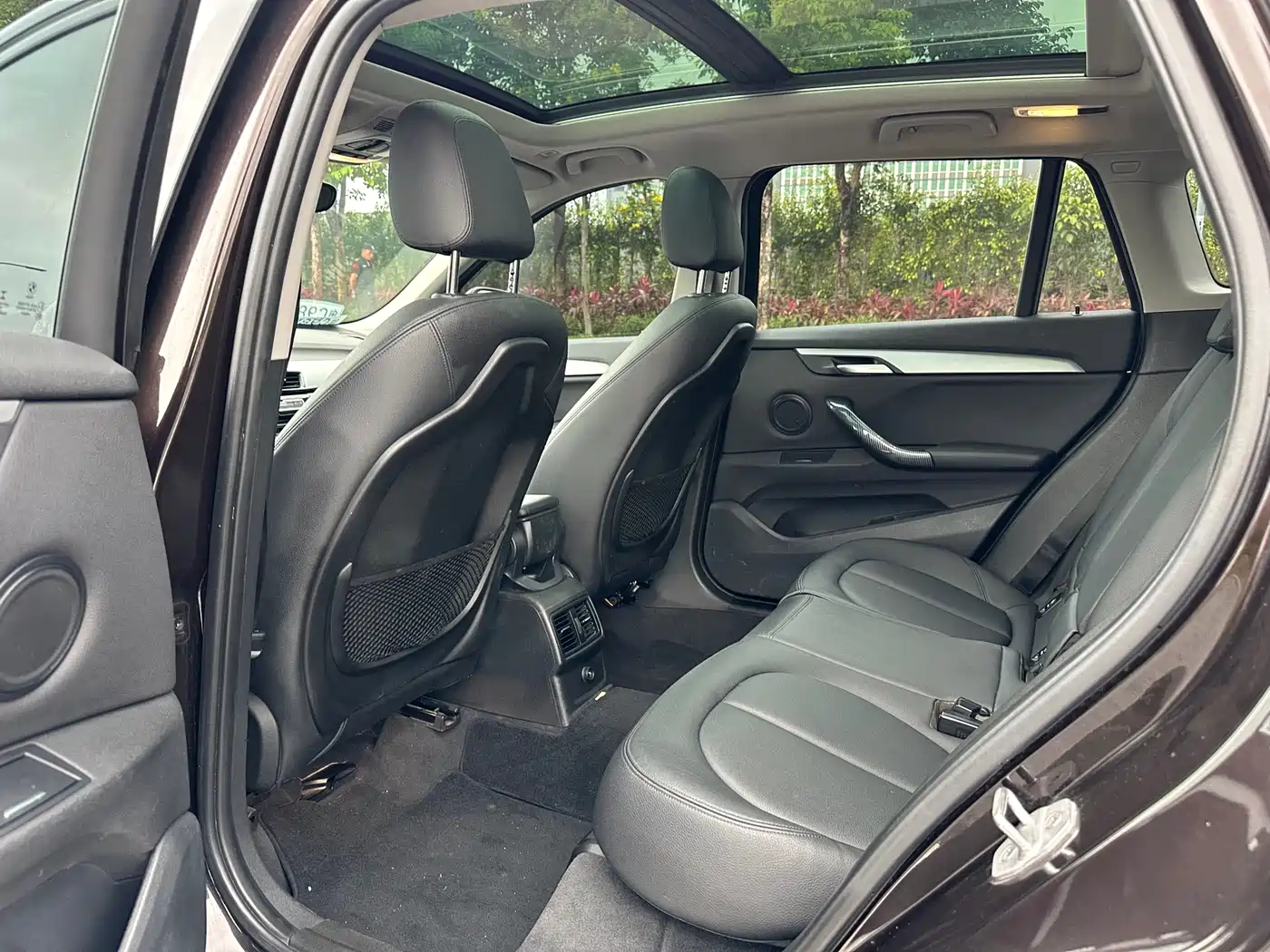 BMW X1 2016 sDrive18Li Premium Model фото 9