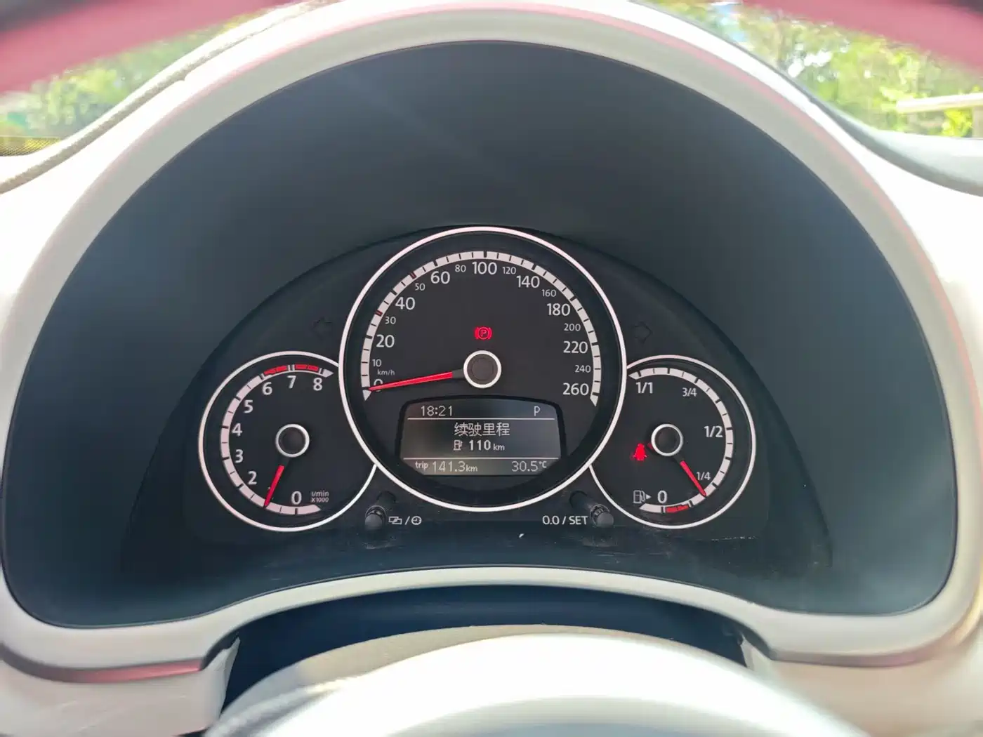 Volkswagen Beetle 2014 1.2TSI Comfort Edition фото 11