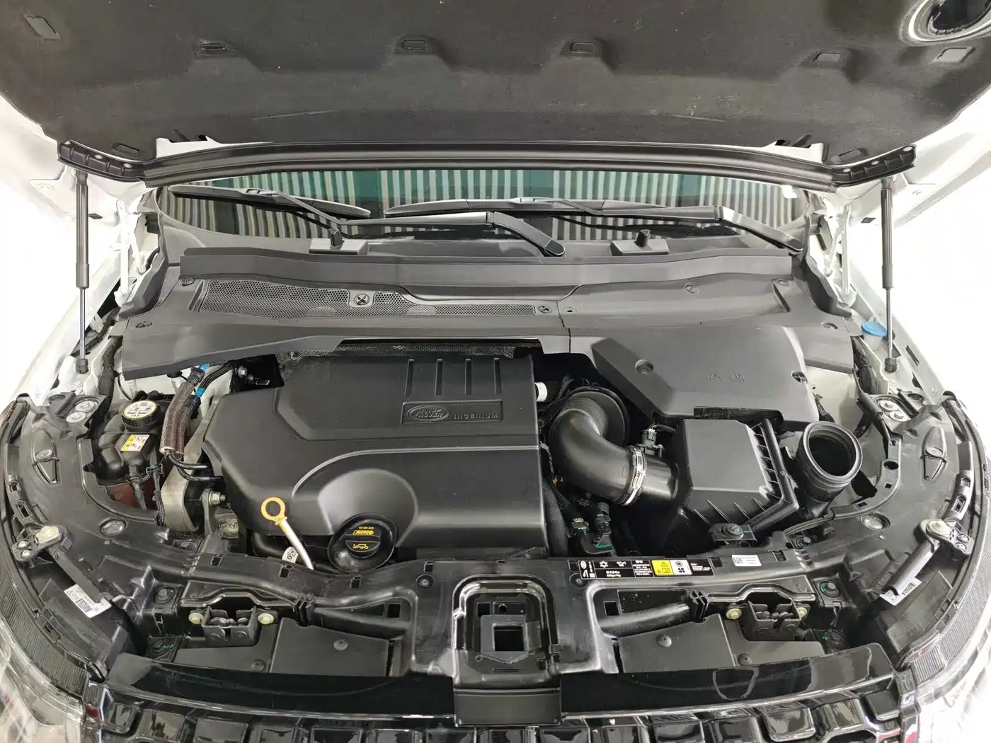 Land Rover Discovery Sport 2022 Model Year Facelift 249PS Metropolitan Edition фото 16