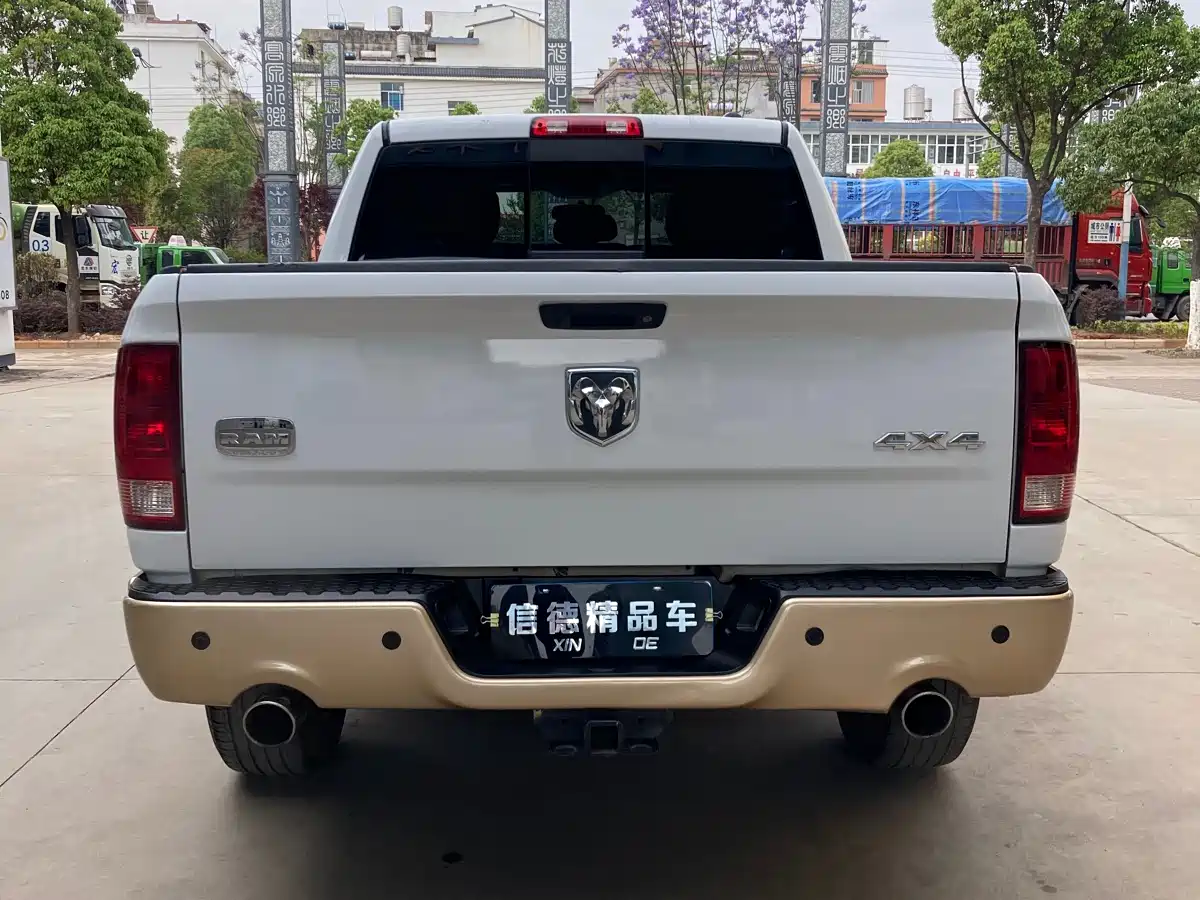 RAM Trucks 2013