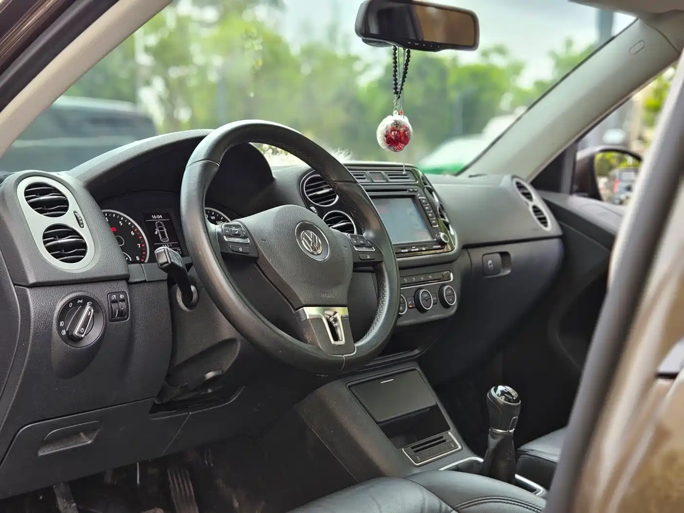 Volkswagen Tiguan 2015 1.8TSI Manual 2WD Limited Edition фото 7