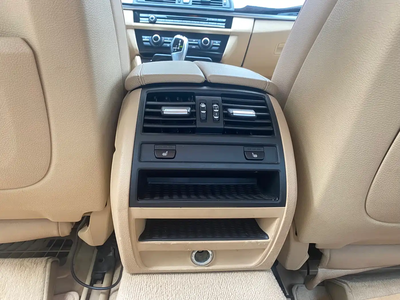 BMW 5 Series 2013 525Li Excellence Edition фото 14