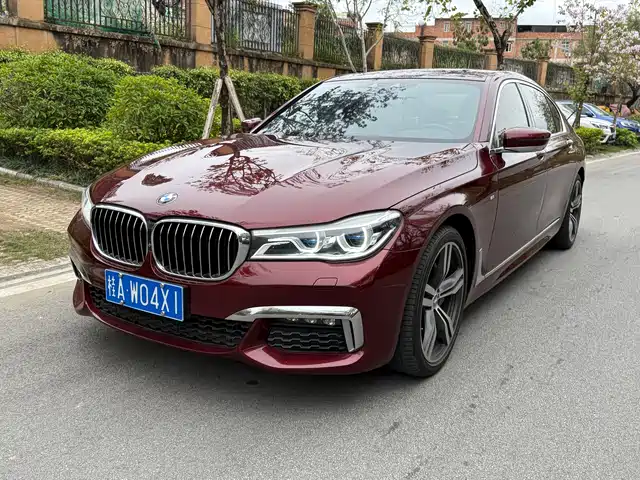 BMW 7 SERIES