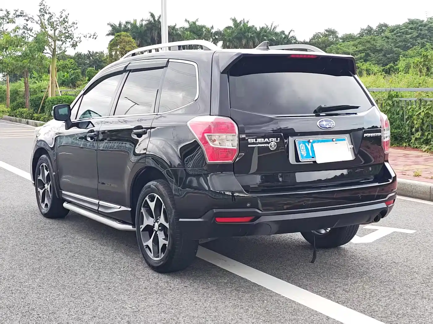 Subaru Forester 2015 2.0i Special Commemorative Edition фото 5