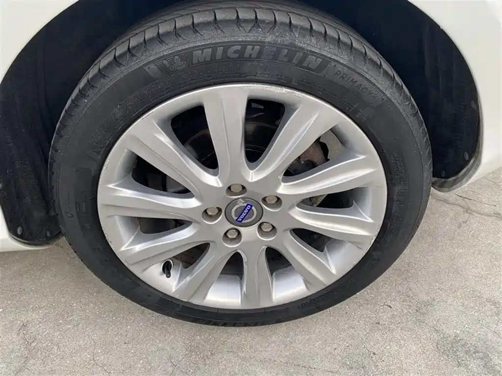 Volvo V40 2013 2014 2.0T Zhiya Edition