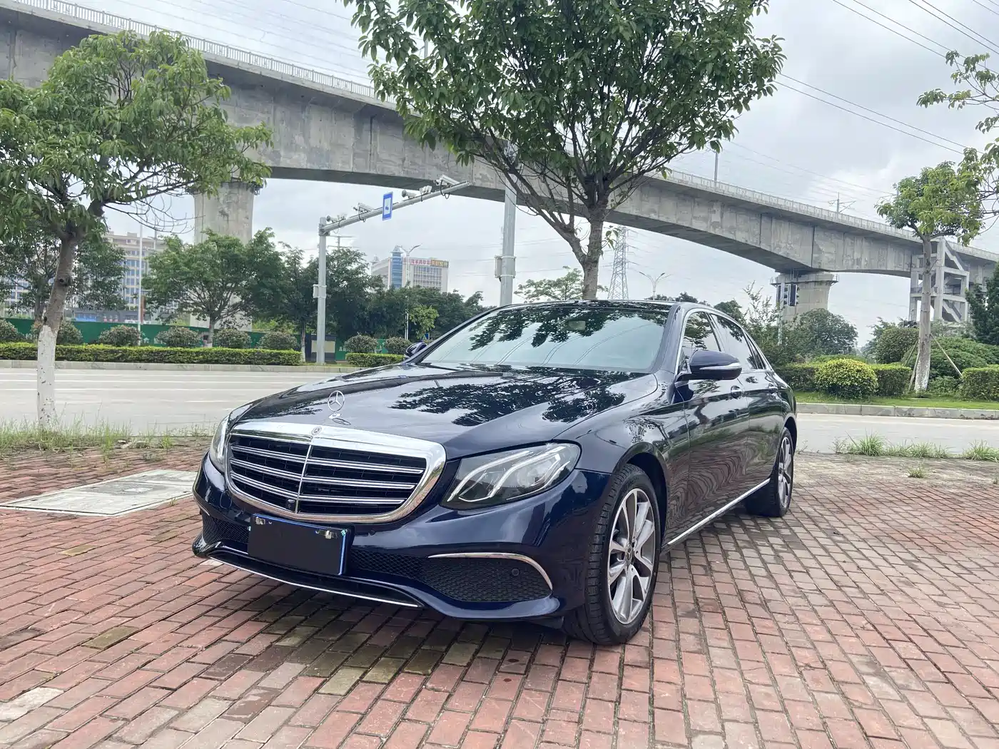 Mercedes-Benz E-Class 2019 E 300 L Luxury