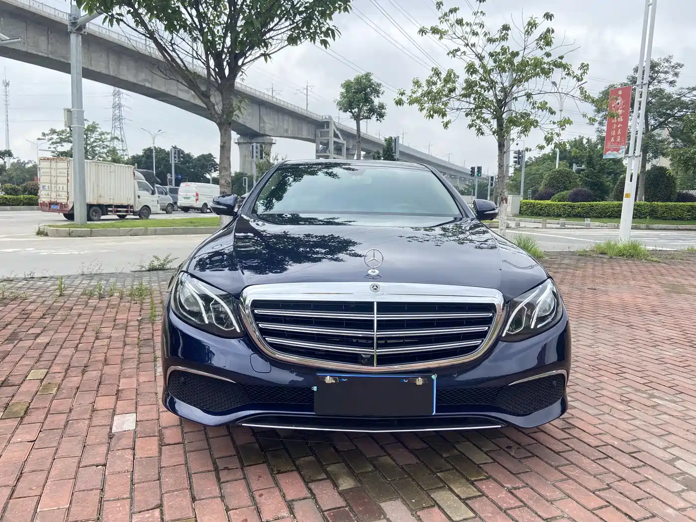 Mercedes-Benz E-Class 2019 E 300 L Luxury фото 2