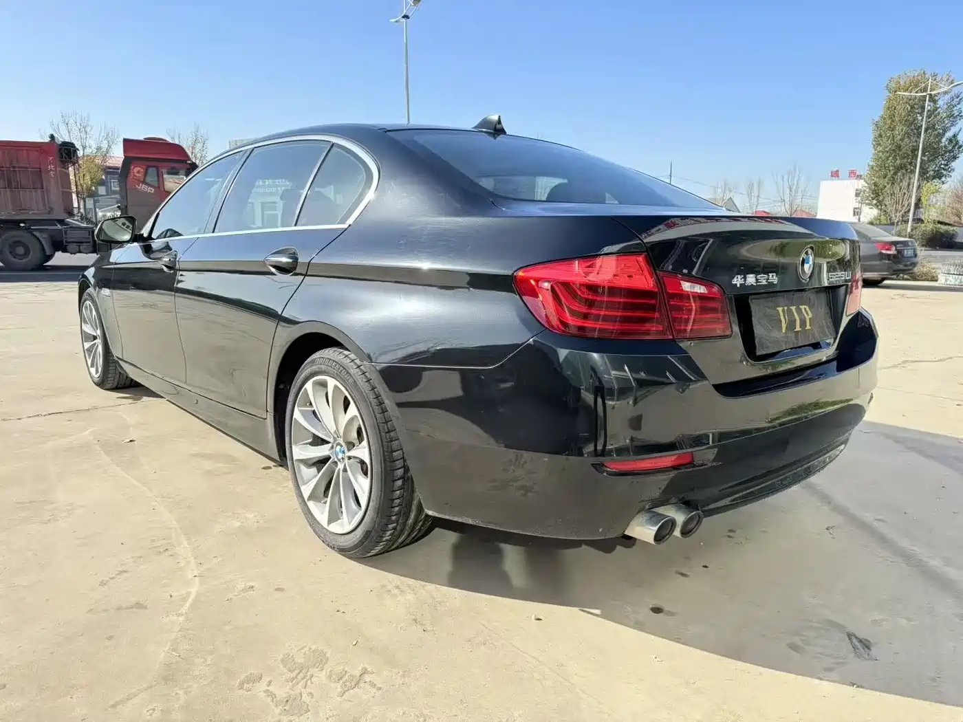 BMW 5 Series 2017 525Li Leading Edition фото 4