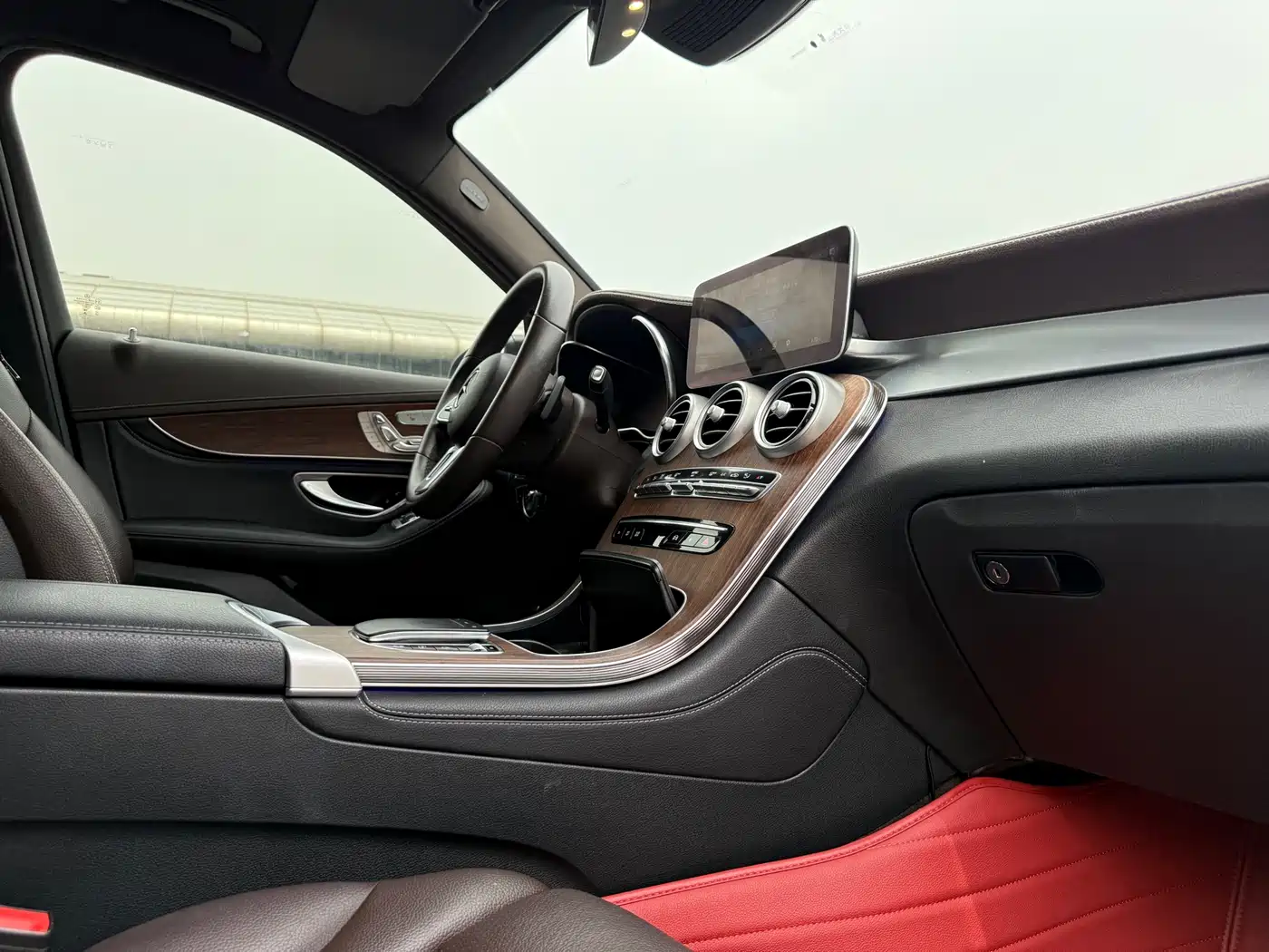 Mercedes-Benz GLC 2020 GLC 300 L 4MATIC Luxury фото 5