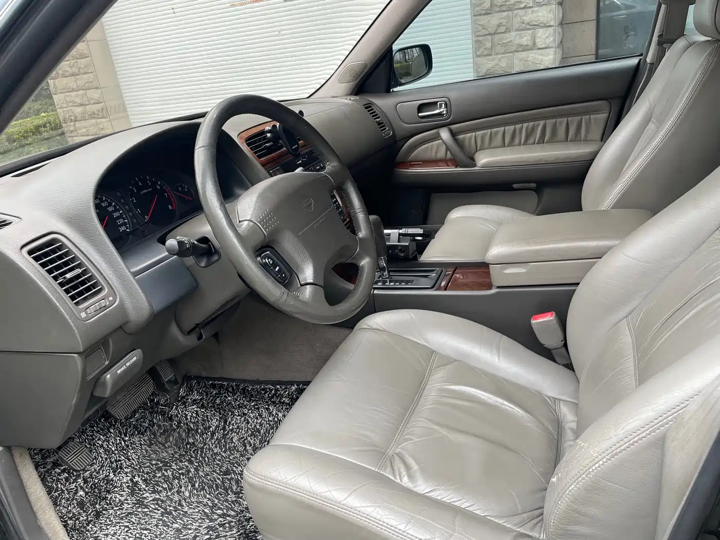 Nissan фото 4