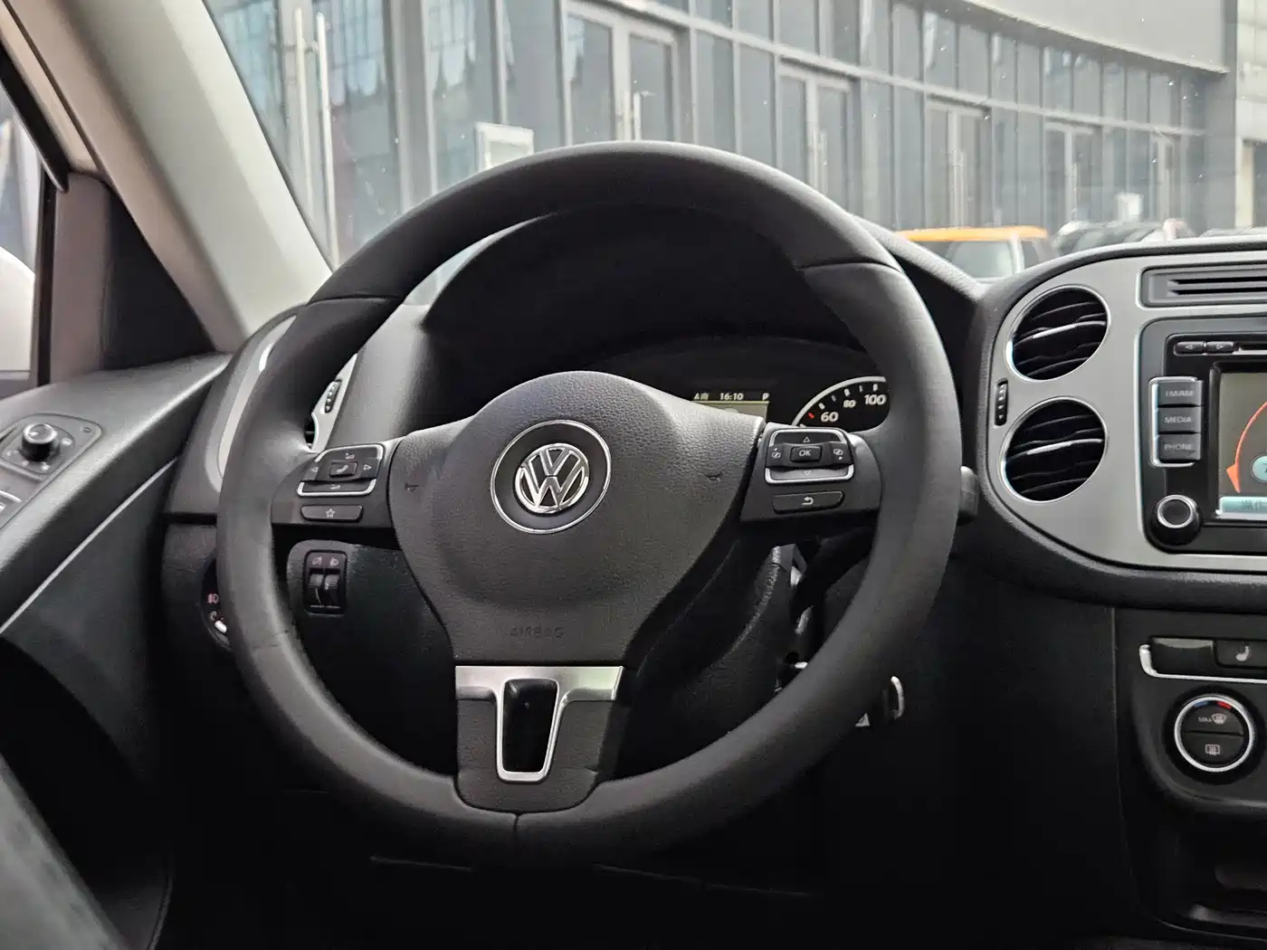 Volkswagen Tiguan 2013 2.0TSI Auto 4WD Luxury Edition фото 9