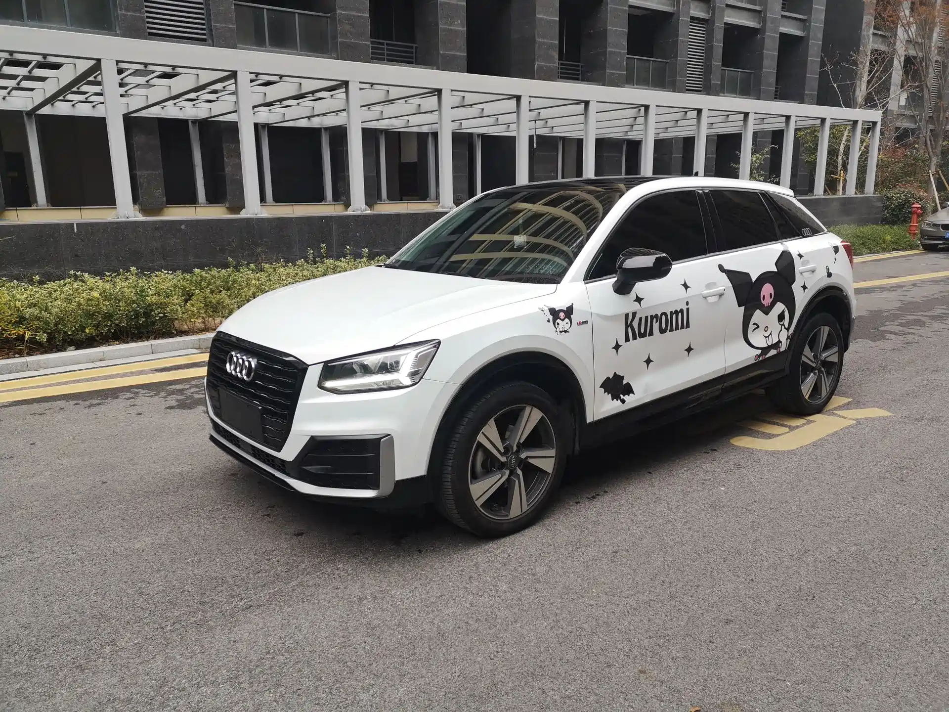 Photo 1 - Audi Q2L
