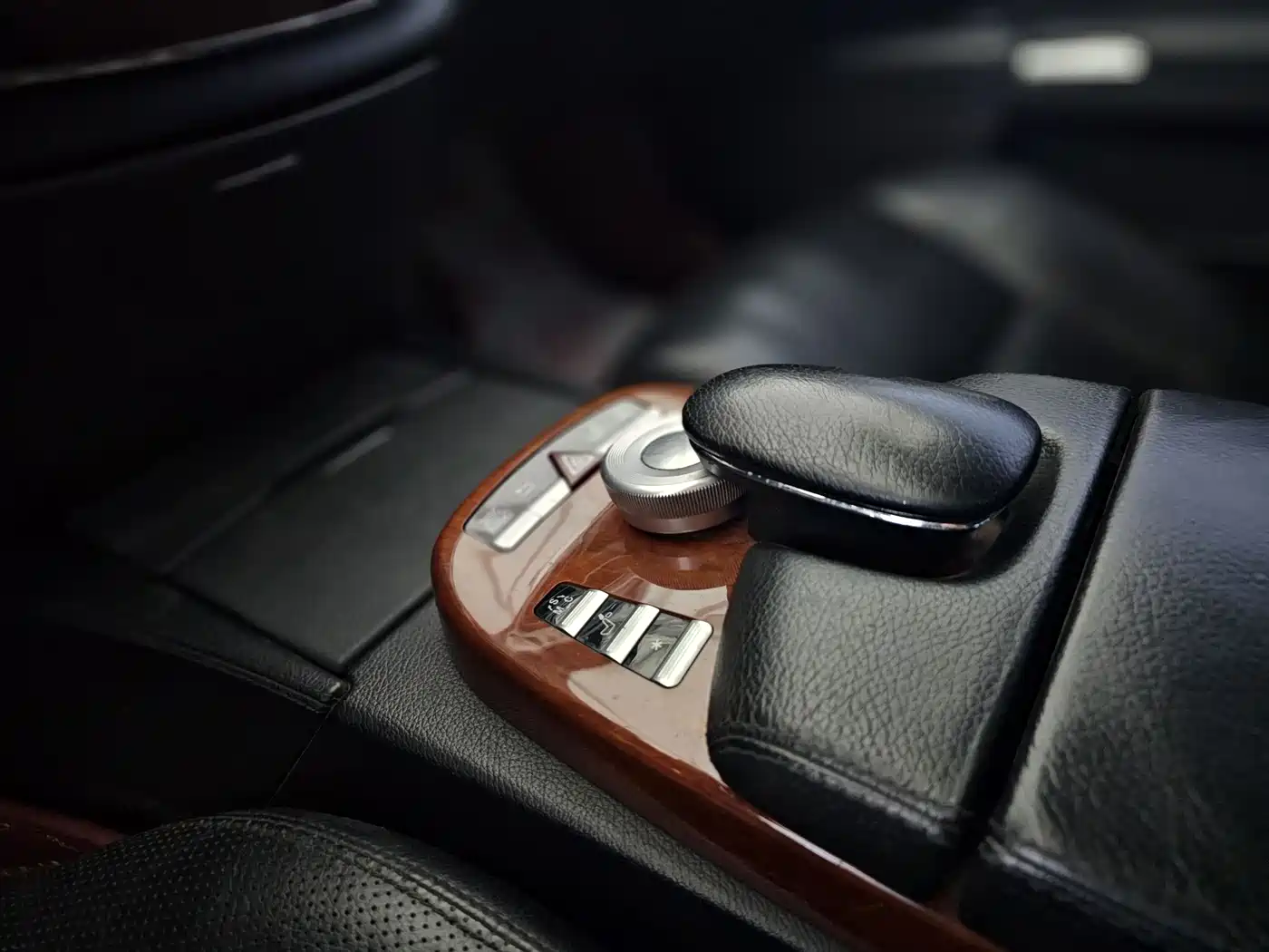 Mercedes-Benz S-Class фото 11