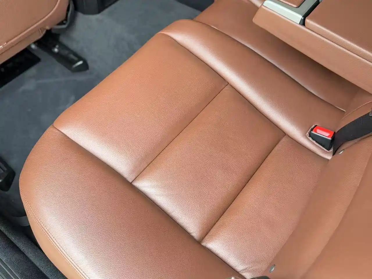 BMW 5 Series 2015 535Li Leading фото 5