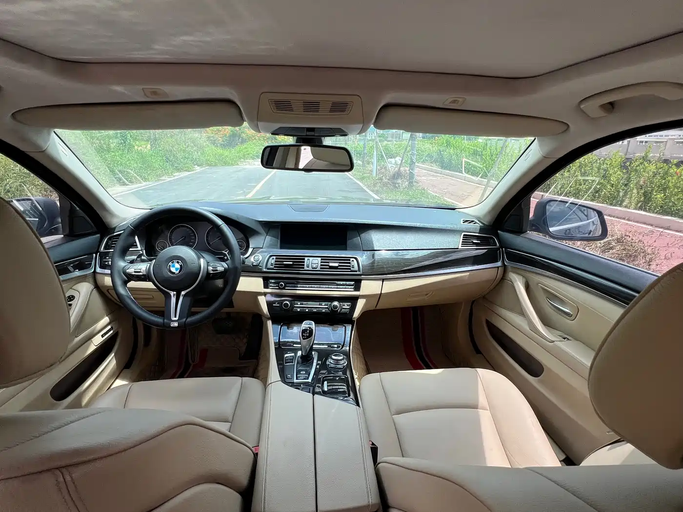 BMW 5 Series 2012 535Li Luxury фото 23