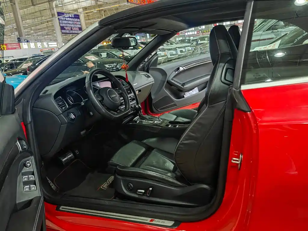 Audi RS 5 2013 RS 5 Cabriolet фото 11