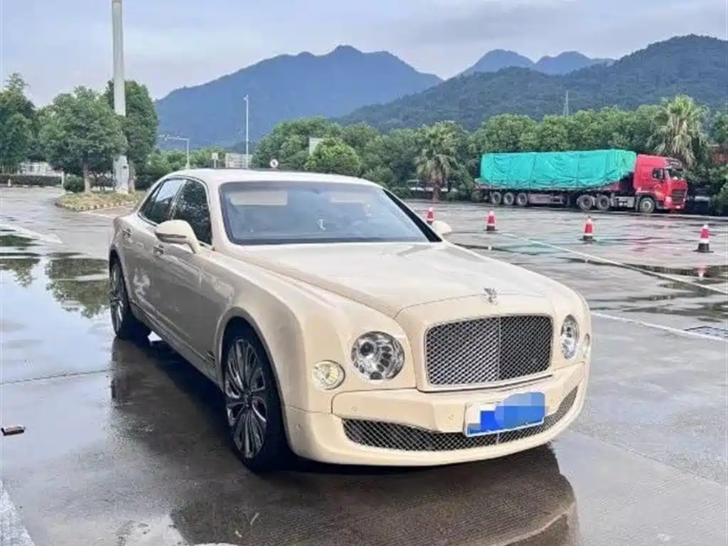 Bentley Mulsanne 2013 6.8T Mulliner Special Edition фото 13