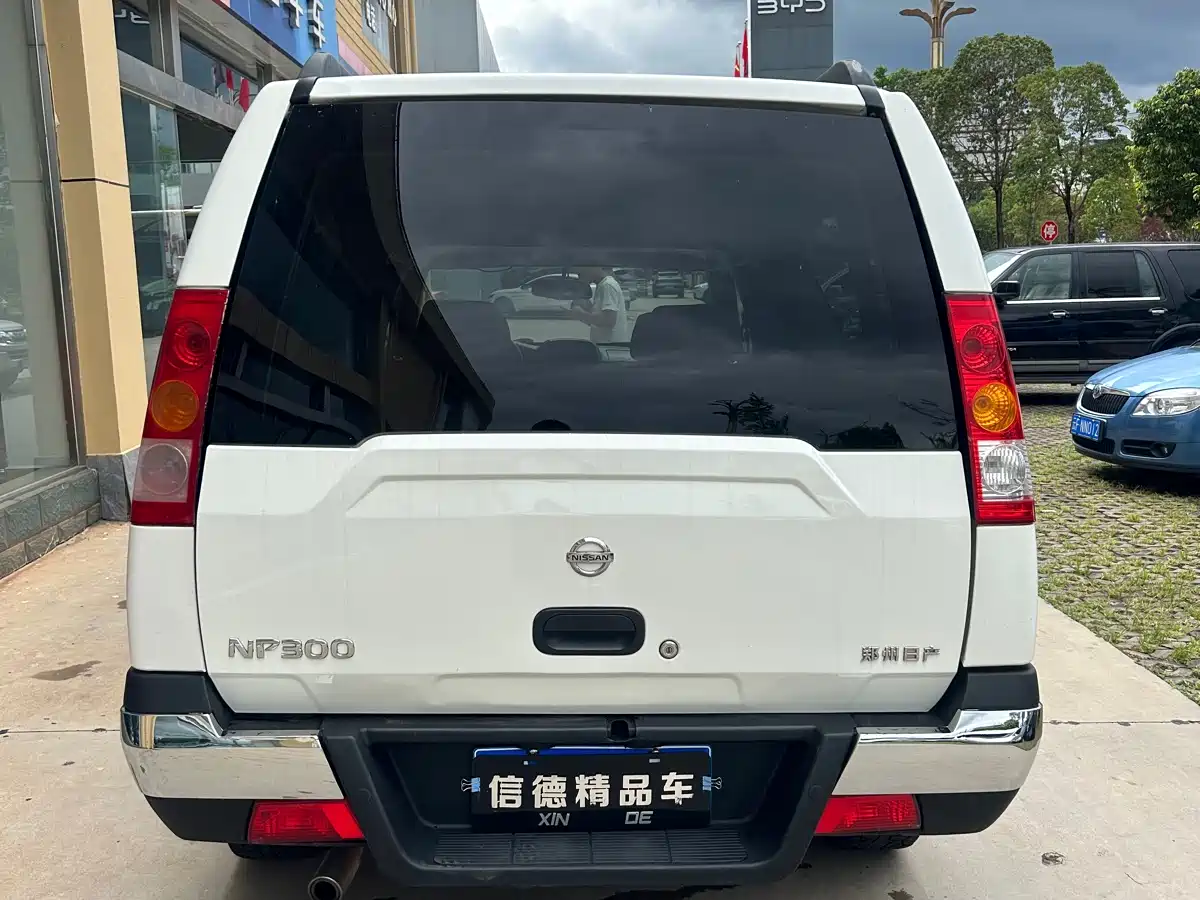 Nissan ZN Van 2011 2011 2.4L 4WD Standard 5-seater ZN6493