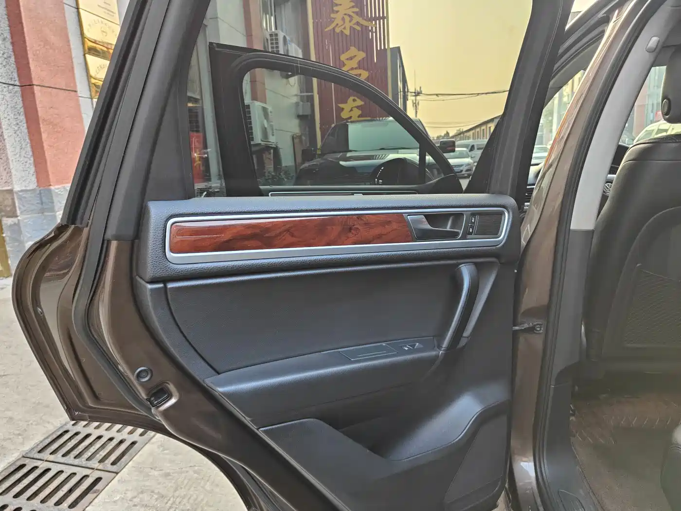 Volkswagen Touareg 2011 3.0TSI Comfort фото 19
