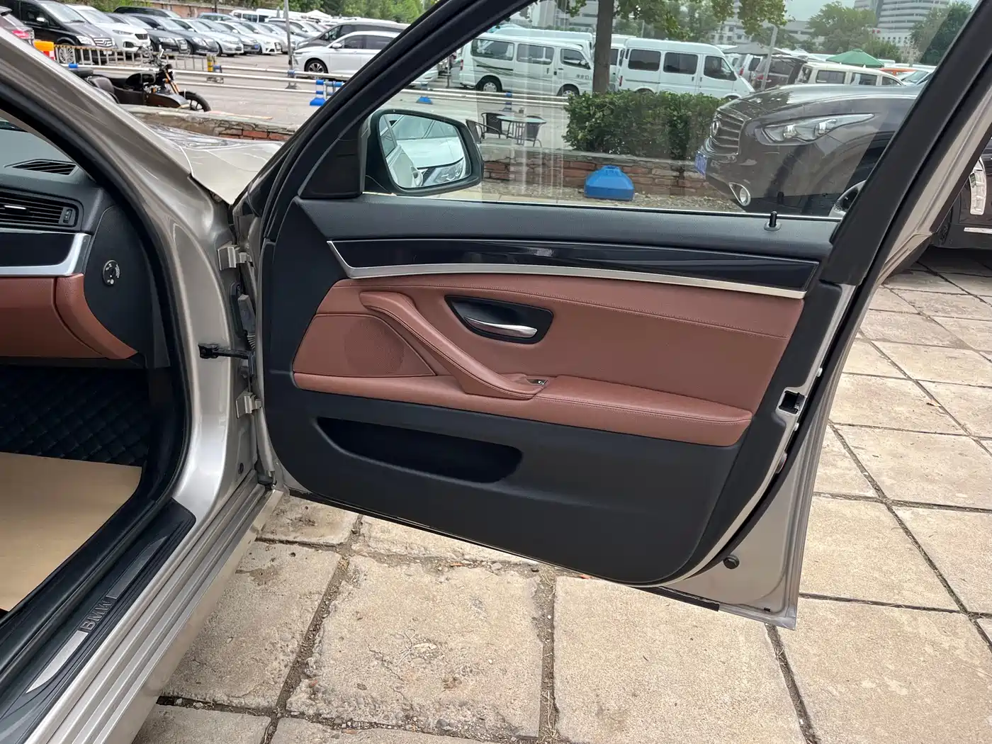 BMW 5 Series 2014 520Li Elegance фото 18