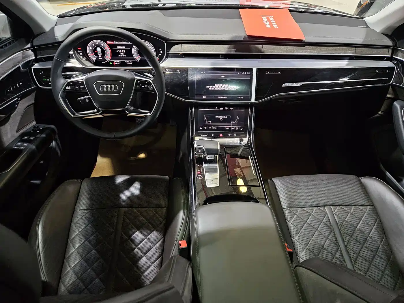 Audi A8 2022 A8L 50 TFSI quattro Comfort Collector's Edition фото 13