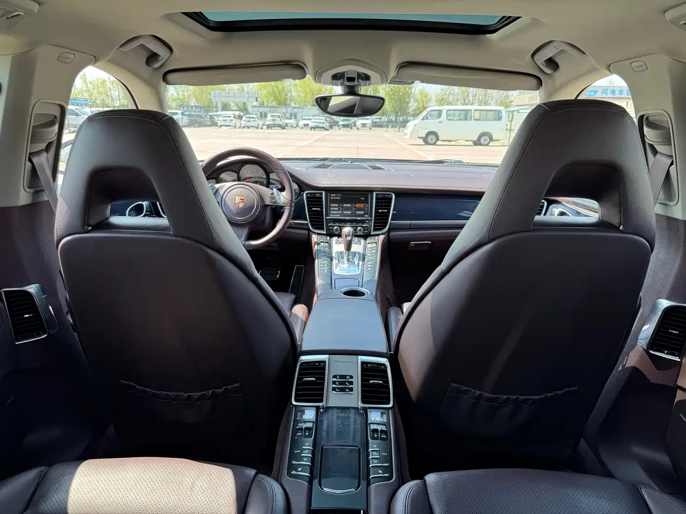 Porsche Panamera 2013 Panamera 4 Platinum Edition 3.6L фото 40