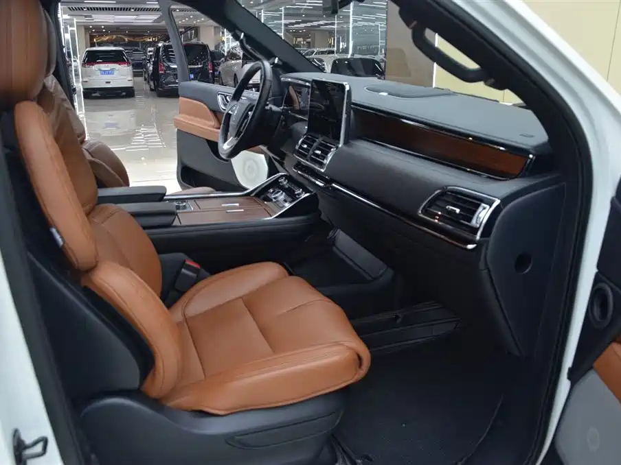 Lincoln Navigator 2020 3.5T MONO Limited Prestige Edition MONO WHITE фото 14
