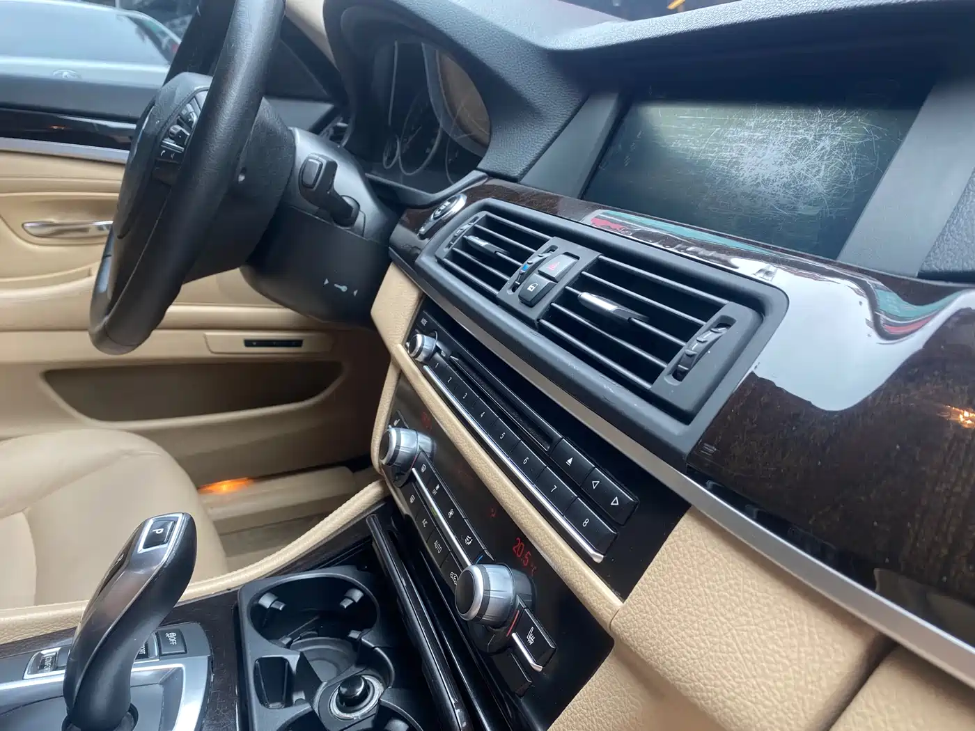 BMW 5 Series 2013 525Li Excellence Edition фото 15