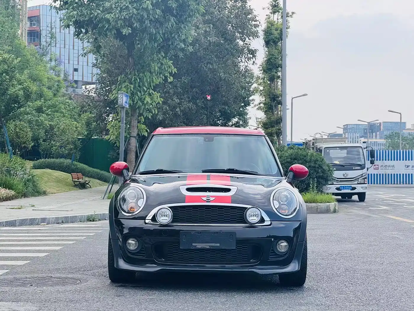 MINI CLUBMAN 2012 Model 1.6T COOPER S China Mission Edition фото 2