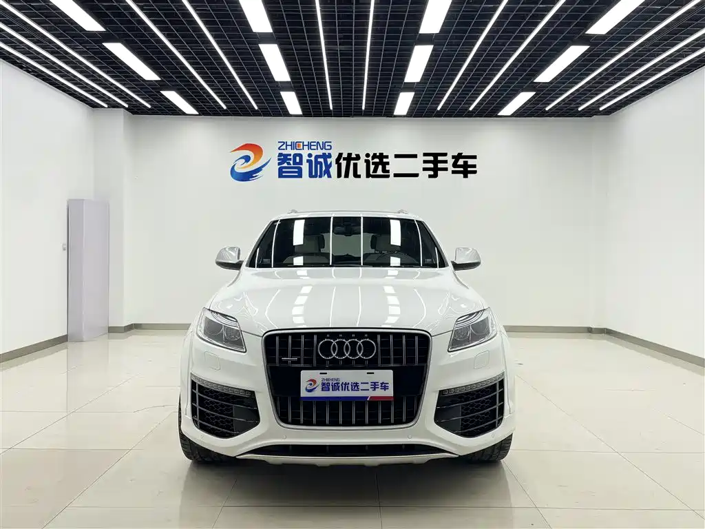 Audi Q7 2010 Model 6.0 V12 TDI Flagship фото 2