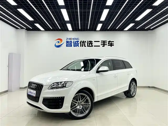  Audi Audi Q7 2010 Model 6.0 V12 TDI Flagship