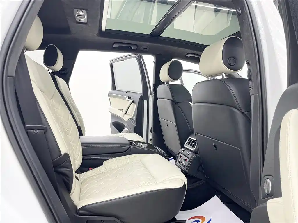 Audi Q7 2010 Model 6.0 V12 TDI Flagship фото 7