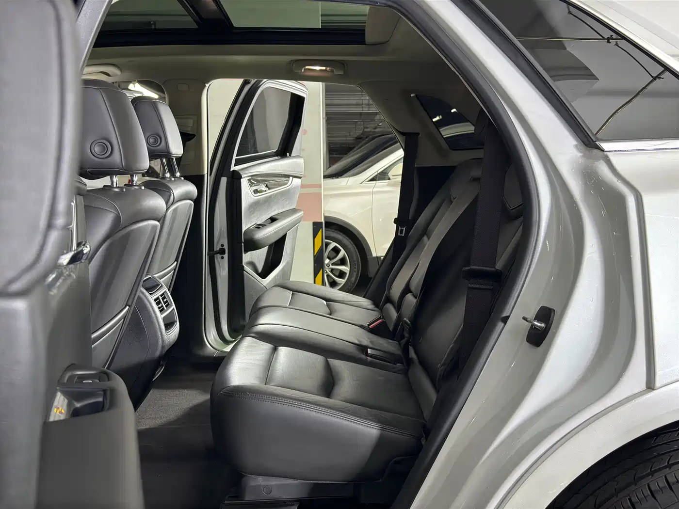 Cadillac XT5 2016 25T Luxury Model фото 6