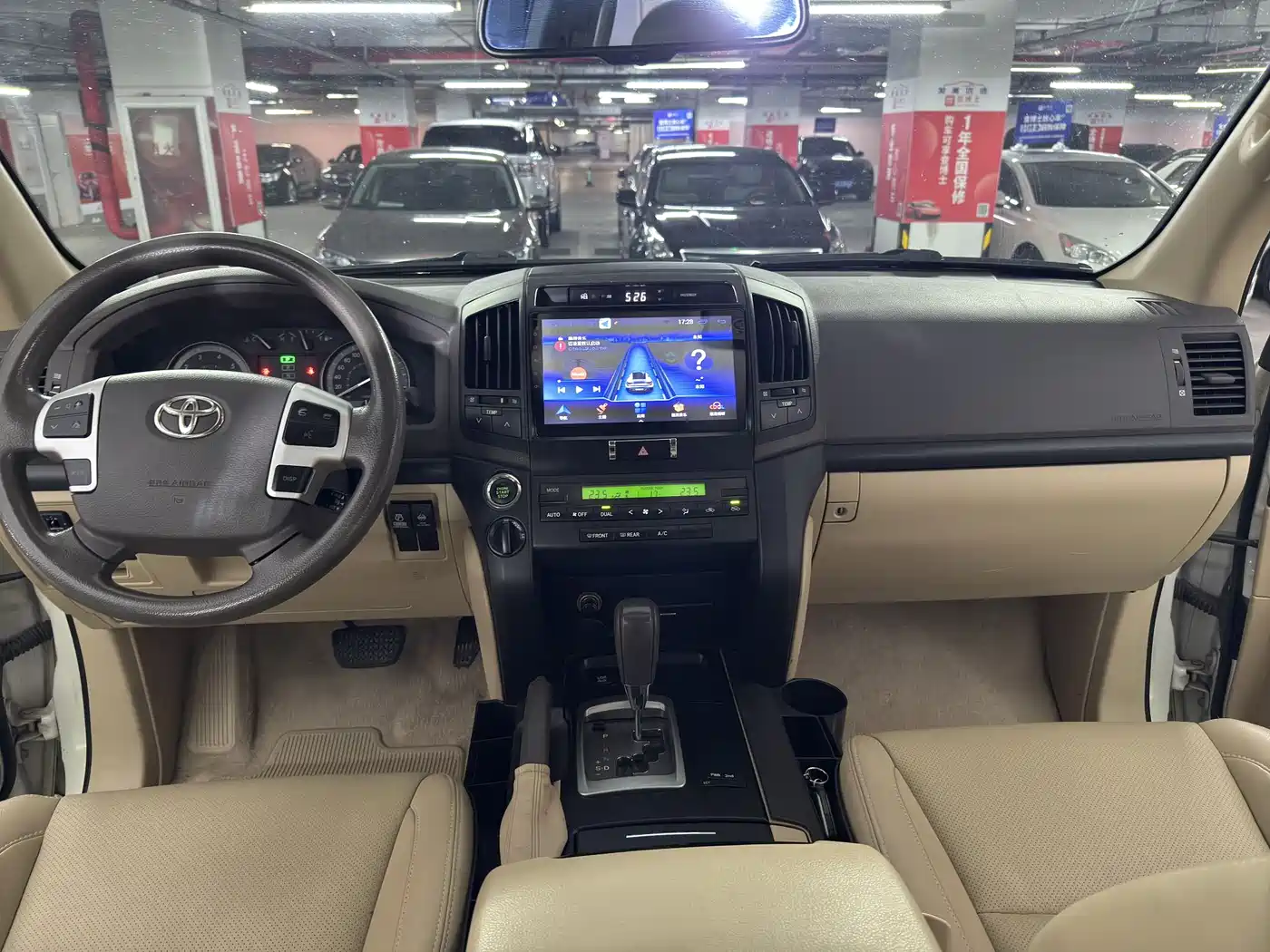 Toyota Land Cruiser (Import) 2015 4.0L V6 Middle East Limited Edition фото 8