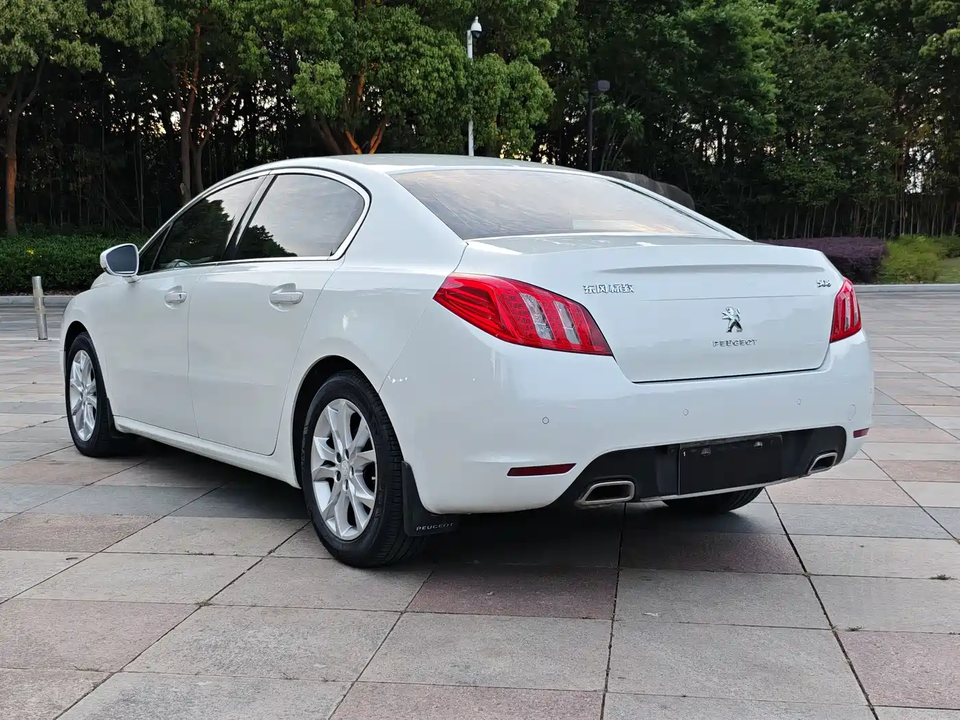 Peugeot 508 2013 2.3L Roland Garros Edition фото 7