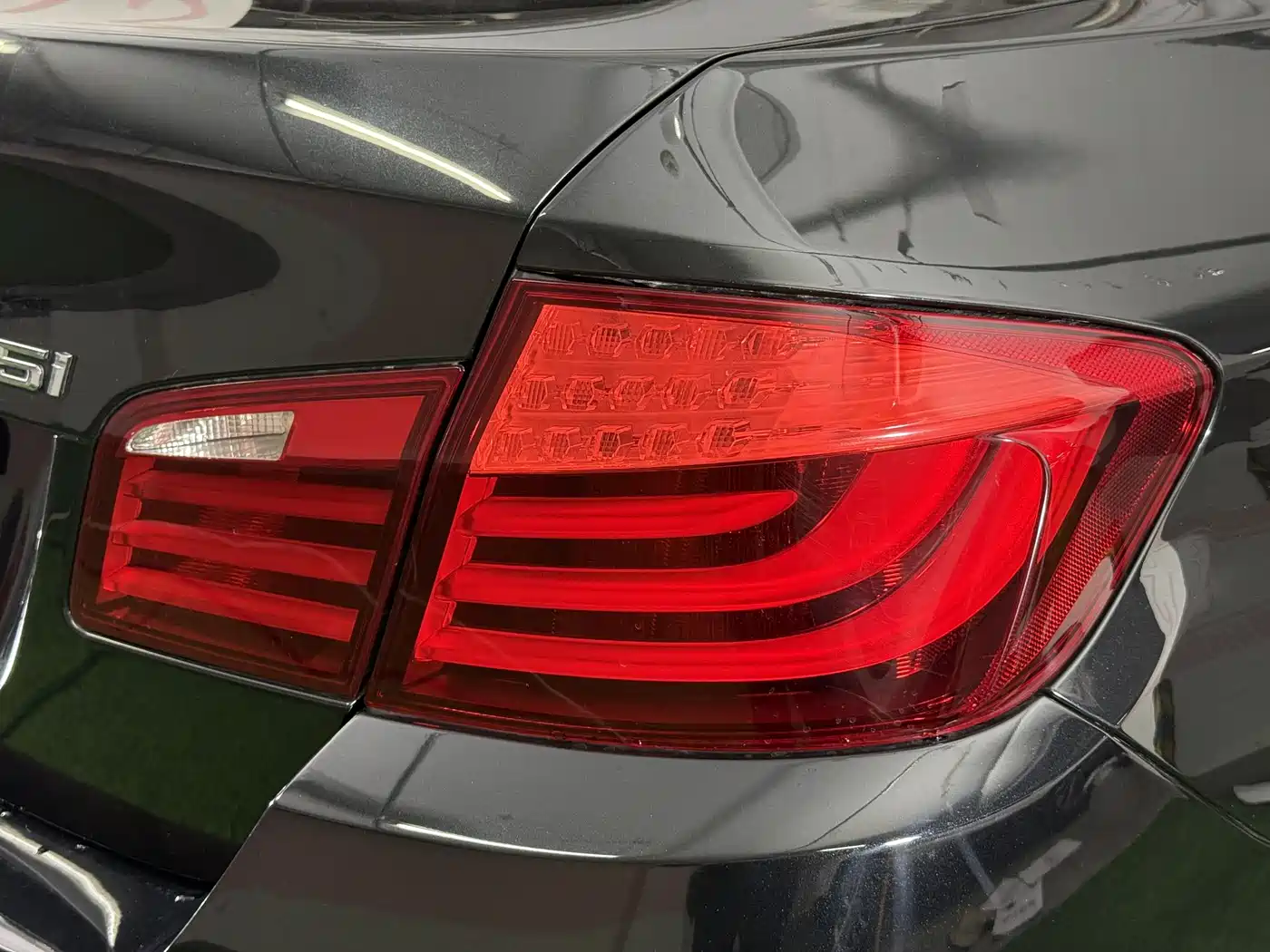 BMW 5 Series (Import) 2011 535i Luxury Sport фото 19