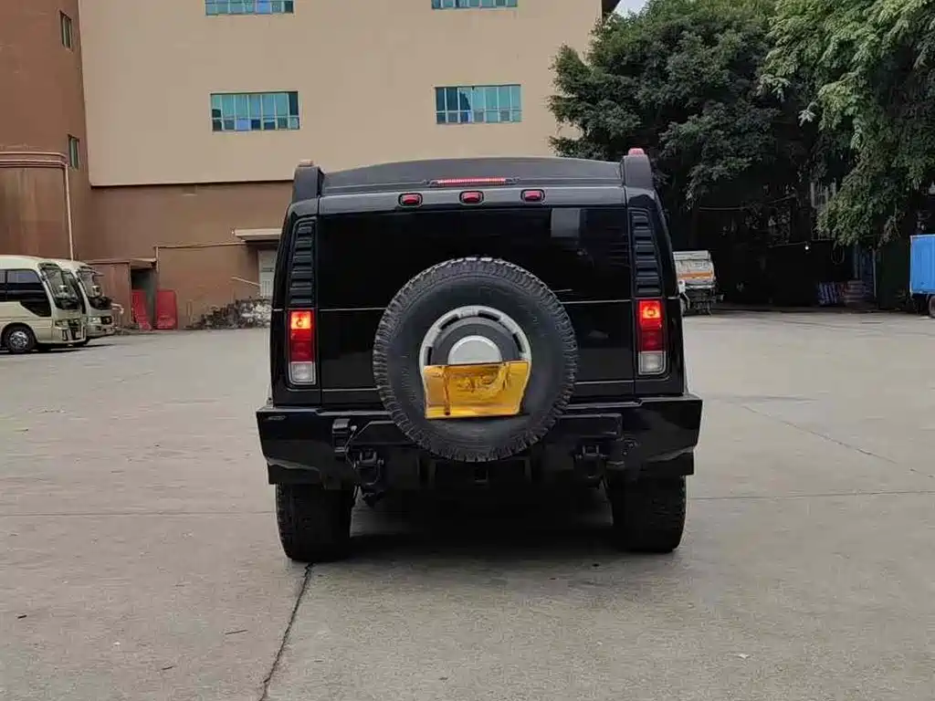 Hummer H2 фото 8