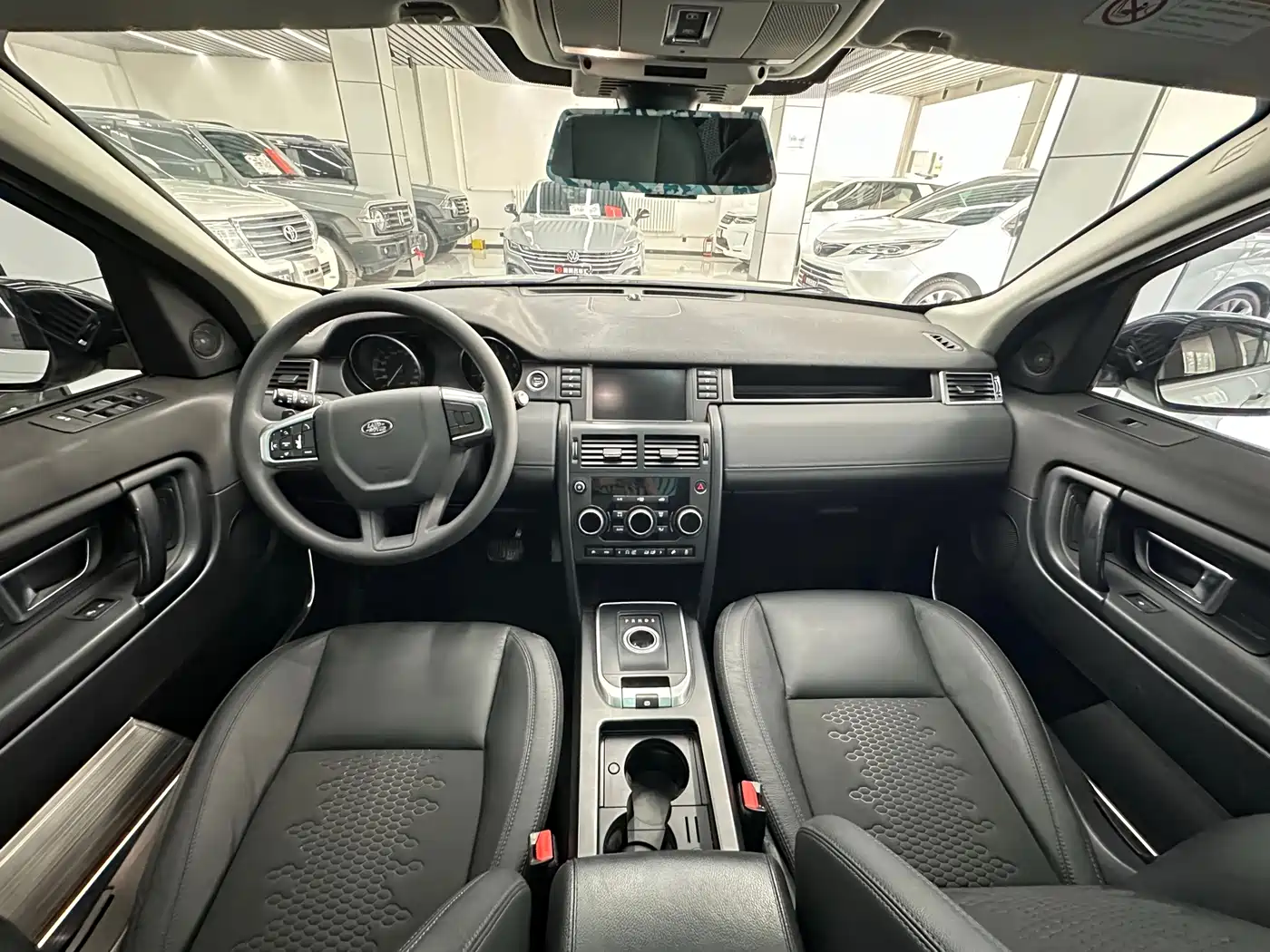Land Rover Discovery Sport 2016 2.0T S фото 10