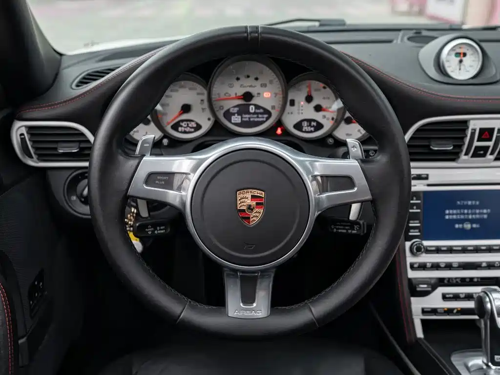 Porsche 911 2010 Turbo 3.8T фото 10