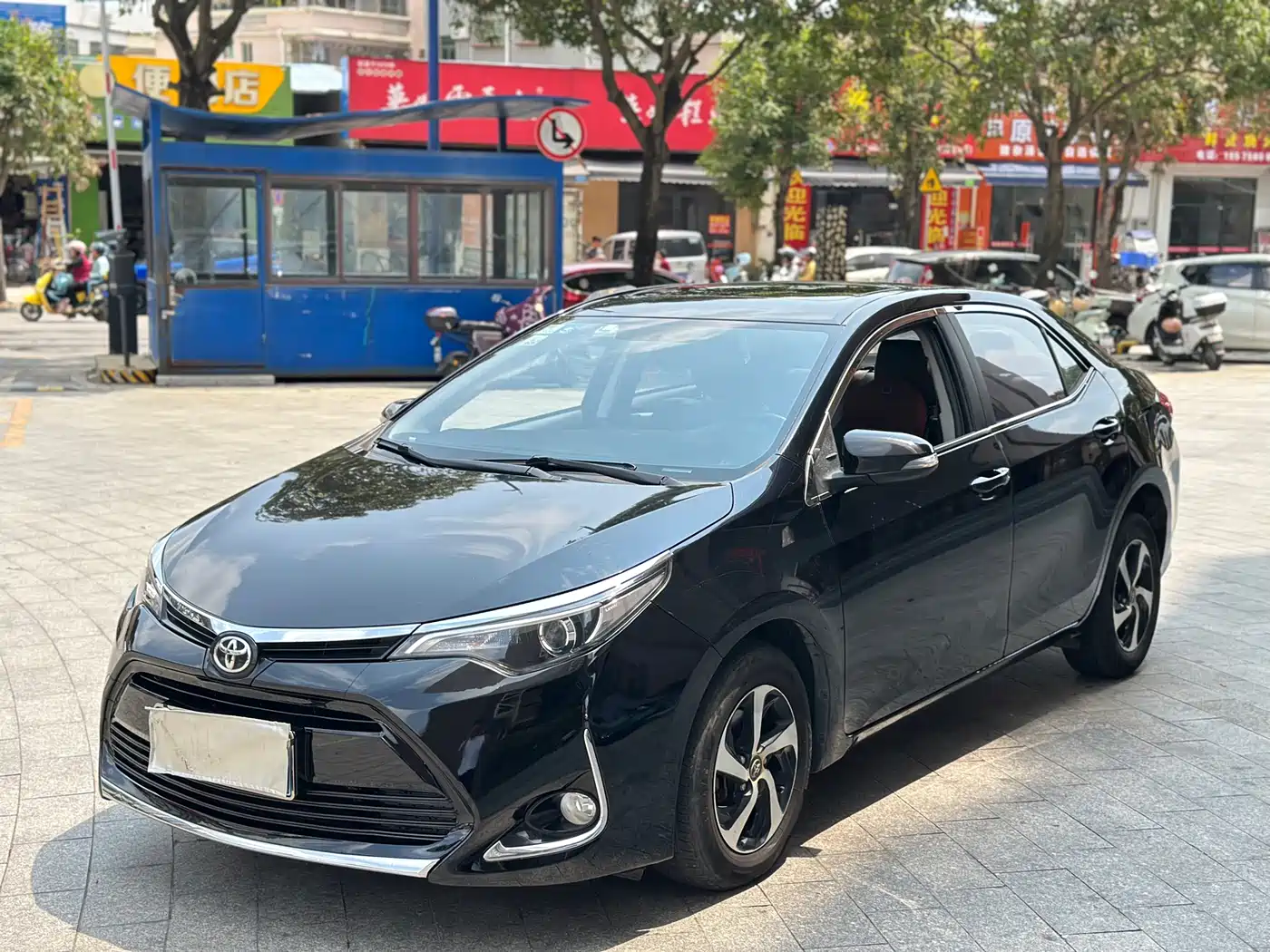 Toyota Levin 2017 Facelift 185T CVT Elite (China V) фото 3