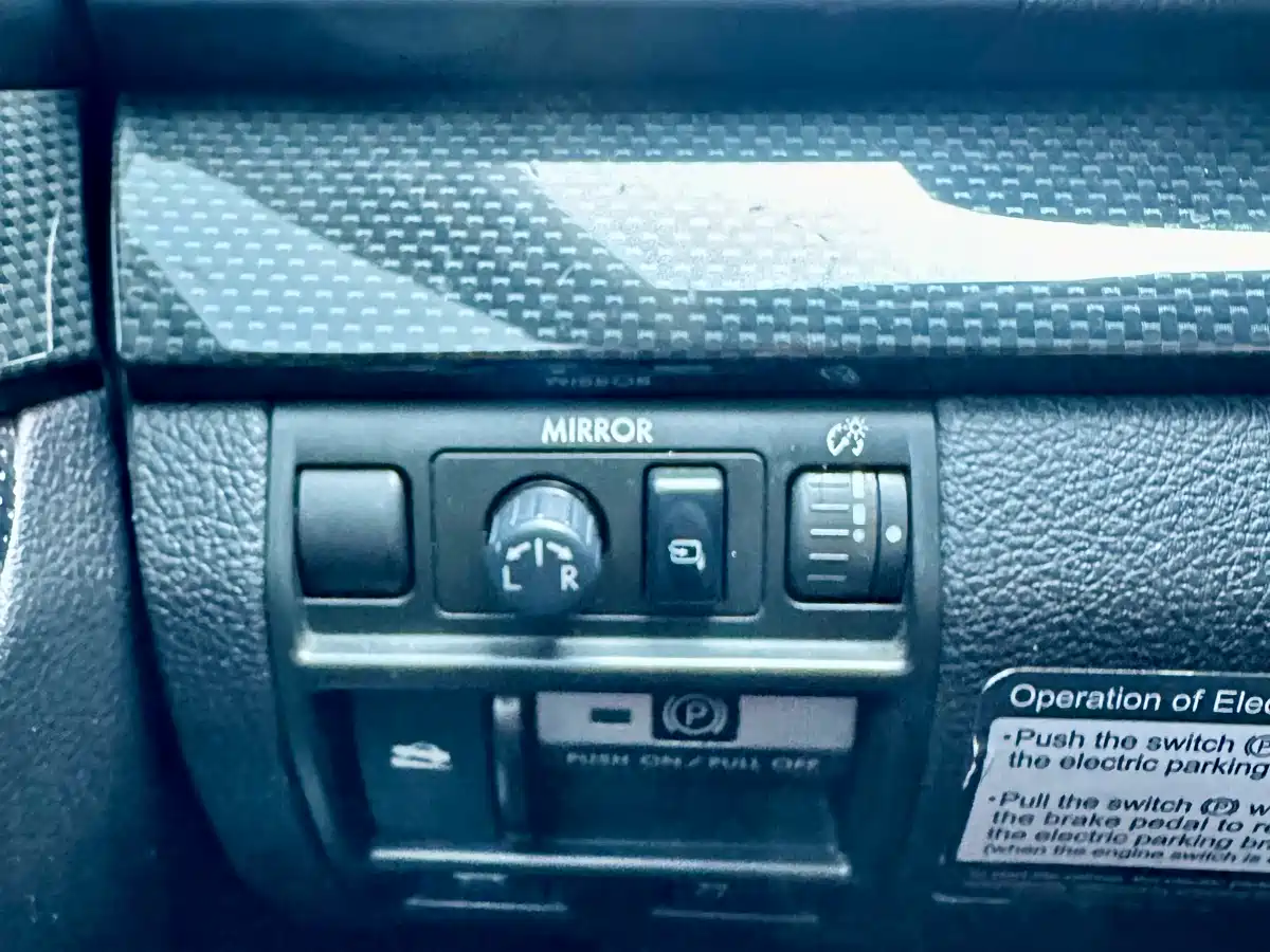 Subaru Legacy 2010 2.5GT Luxury Navigation Edition фото 19