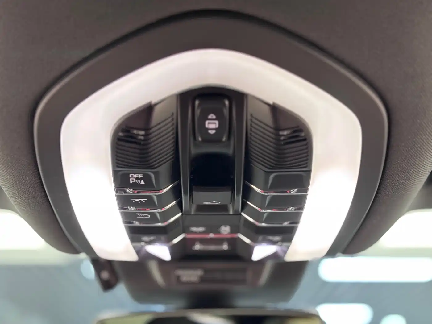 Porsche Macan 2021 Macan 2.0T фото 21