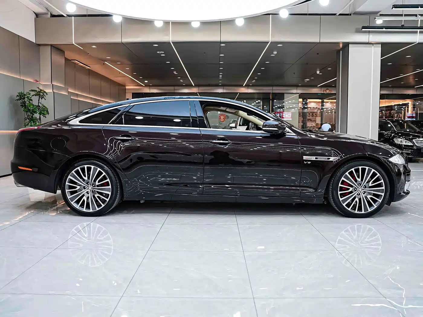Jaguar XJ 2013 XJL 5.0 SC Ultimate Genesis Edition 5-seater фото 4