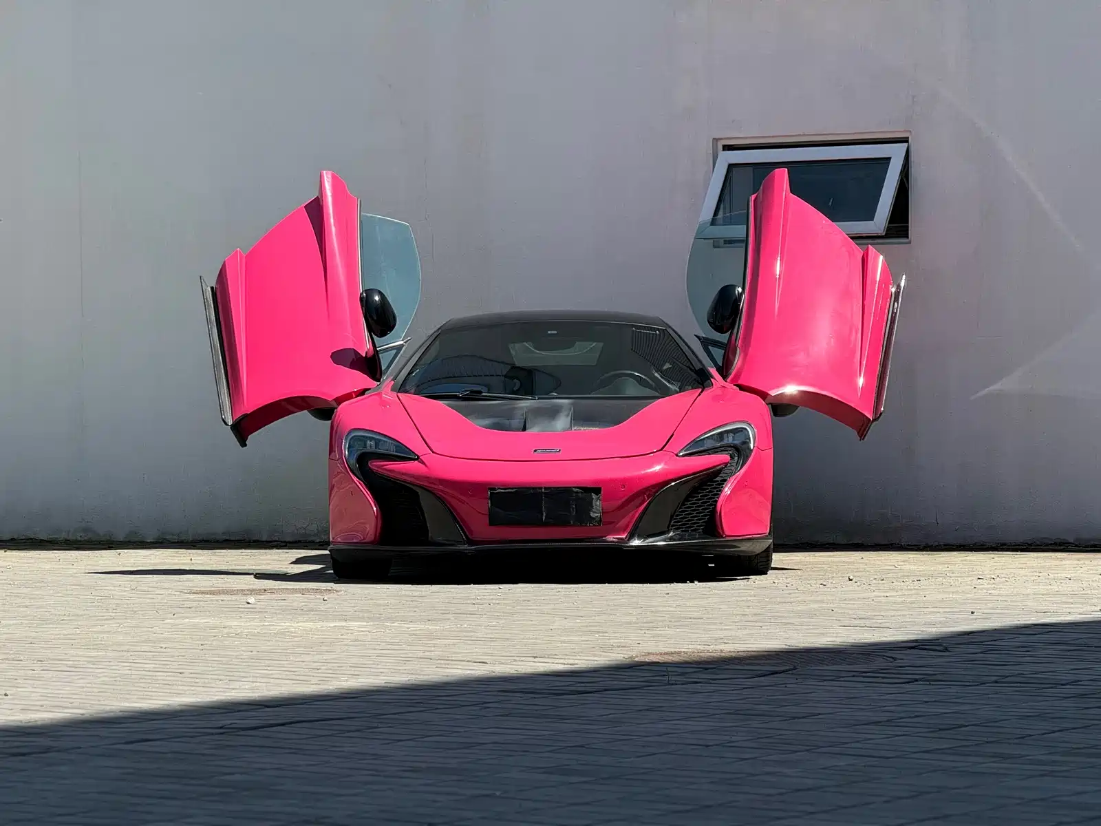 Photo 2 - McLaren 12C
