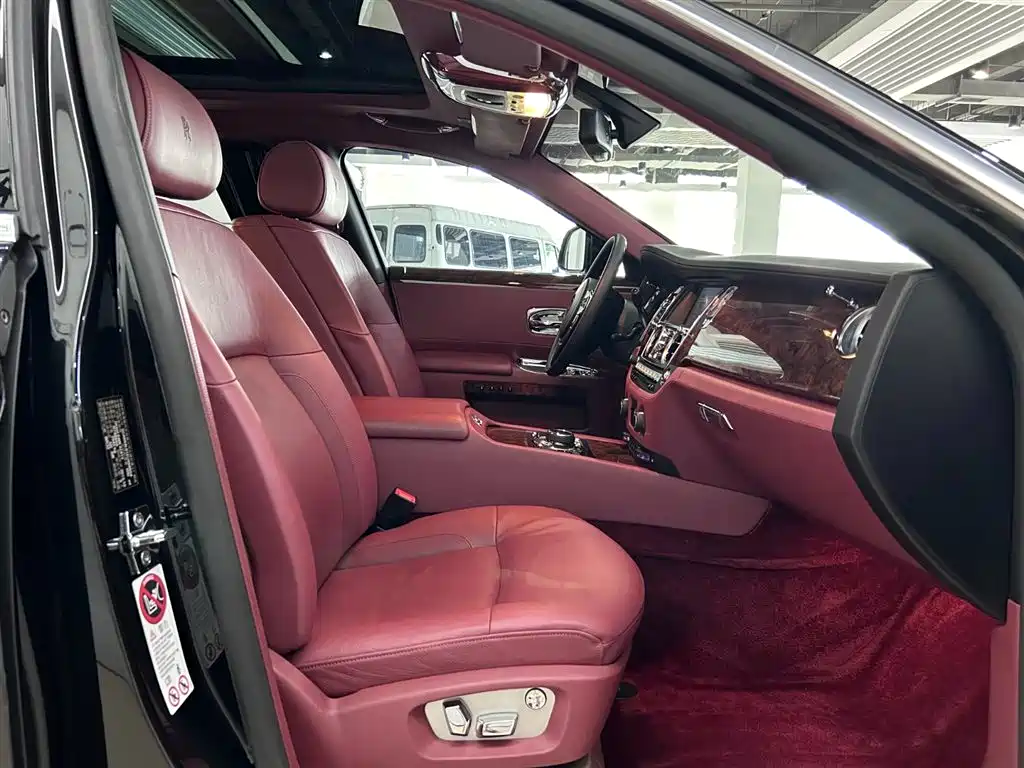 Фото 19 - Rolls-Royce Ghost
