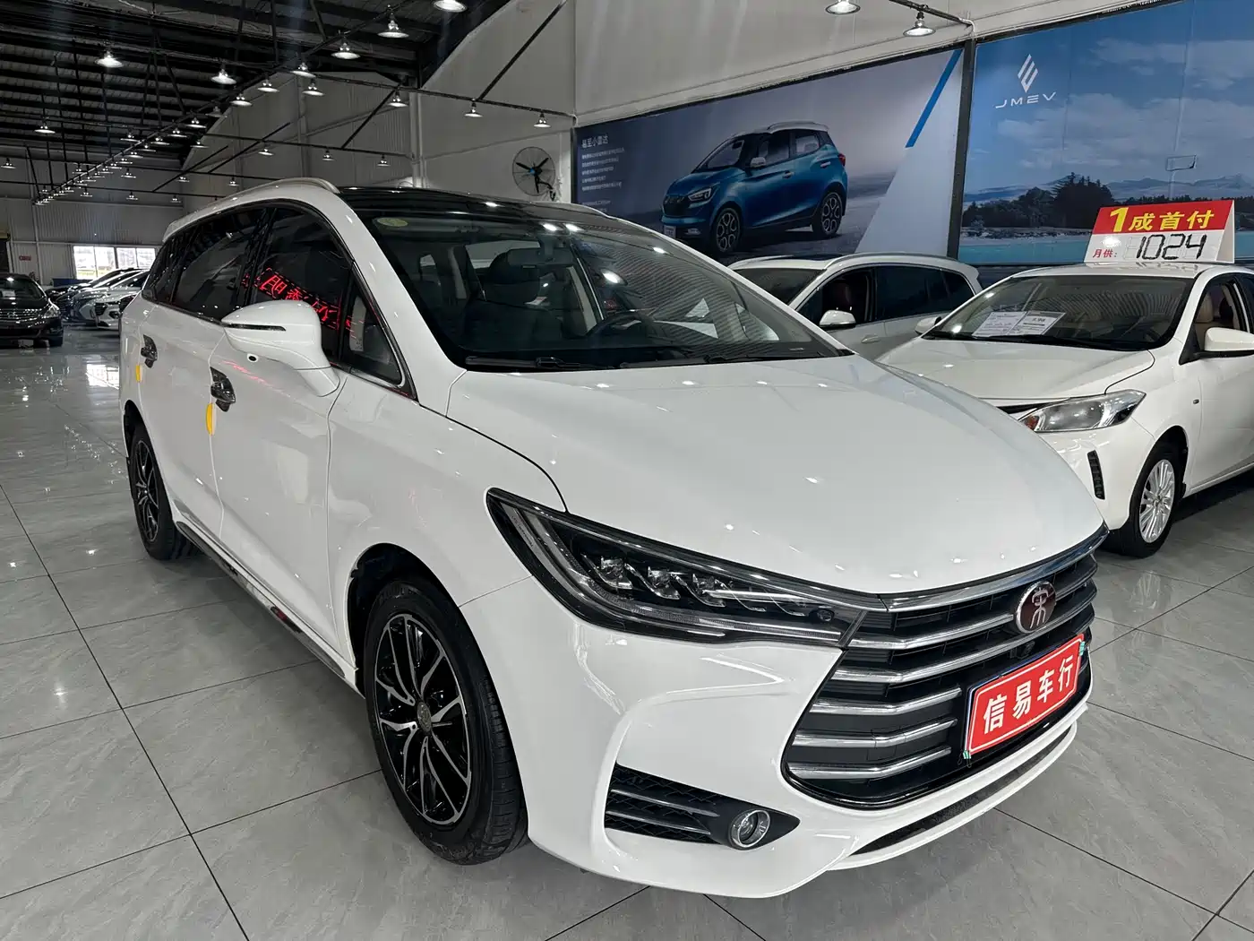 BYD Song MAX 2017 1.5T Auto Smart Elite 7-Seater фото 2