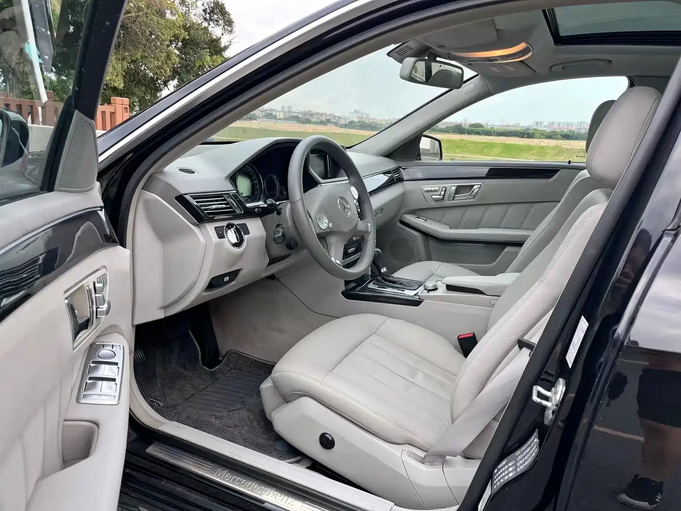 Mercedes-Benz E-Class (Import) 2010 E 200 CGI Elegance фото 9