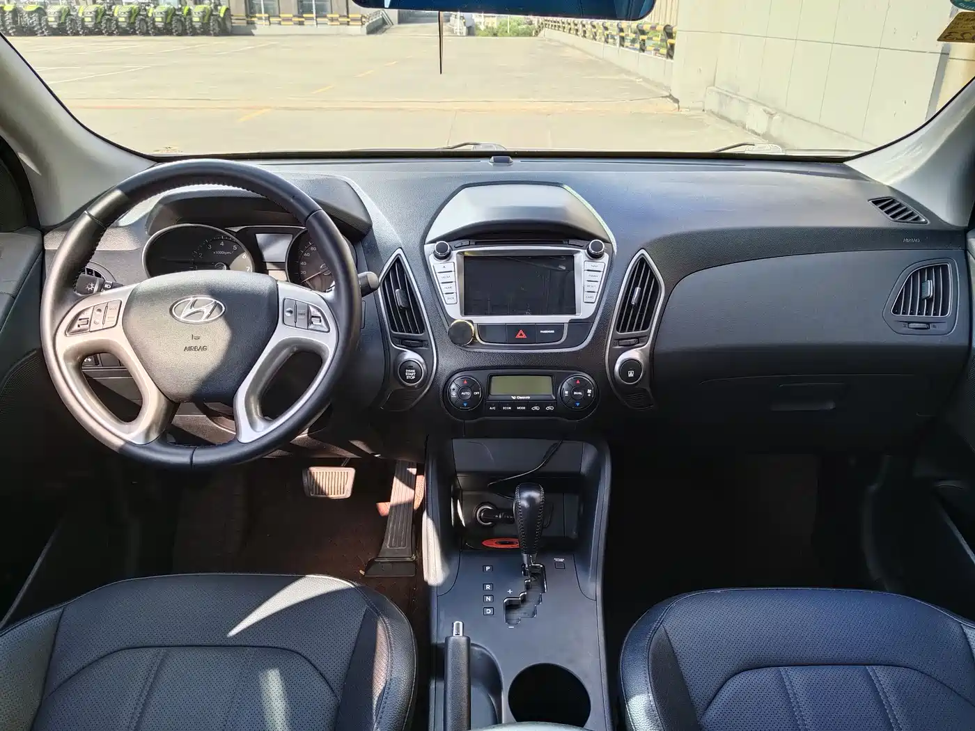 Hyundai Beijing Hyundai ix35 2015 2.0L Automatic 2WD Smart Type China IV фото 9