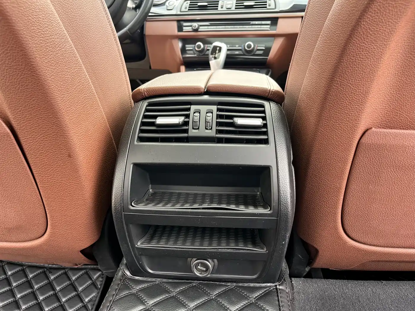 BMW 5 Series 2014 520Li Elegance фото 16