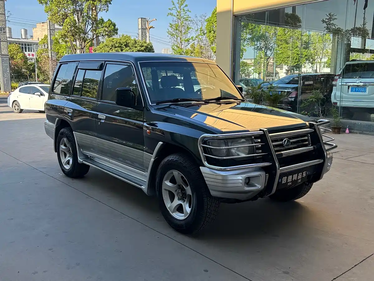 Leopaard Black King Kong 2011 2009 2.4L Manual 4WD
